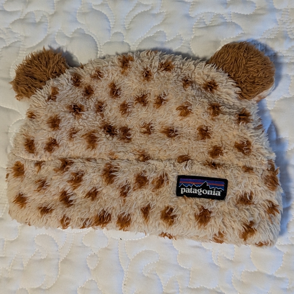 Patagonia Cream and Brown Fuzzy Hat